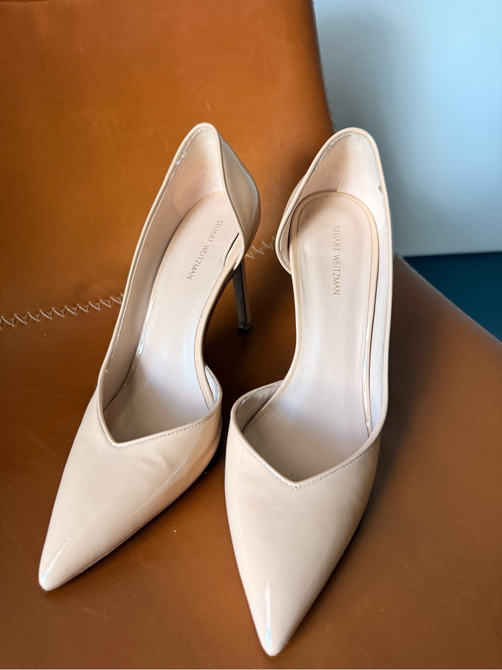 Stuart Weitzman Nude Patent D'Orsay Pointed Toe Pumps Heels Size 9